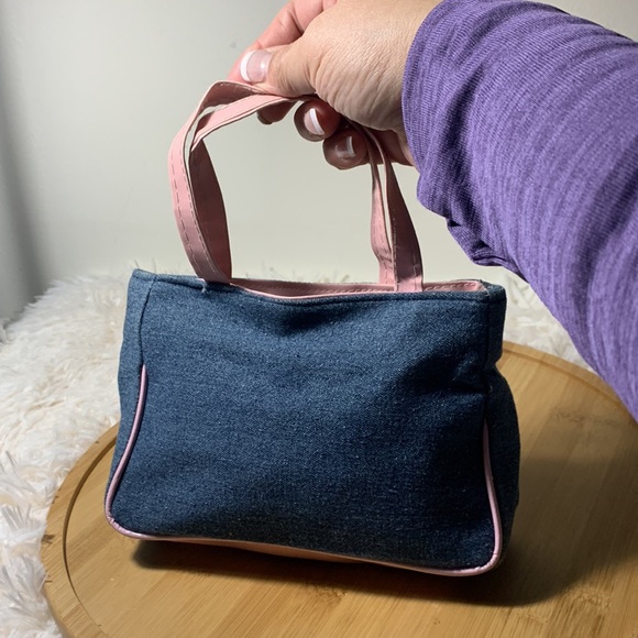 Hello Kitty small purse (4 1/2” x 7 1/2” 2”) - Picture 2 of 4